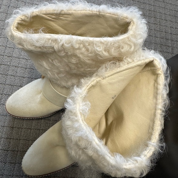 Moncler suede Boots Size 40 EUC - Picture 3 of 7